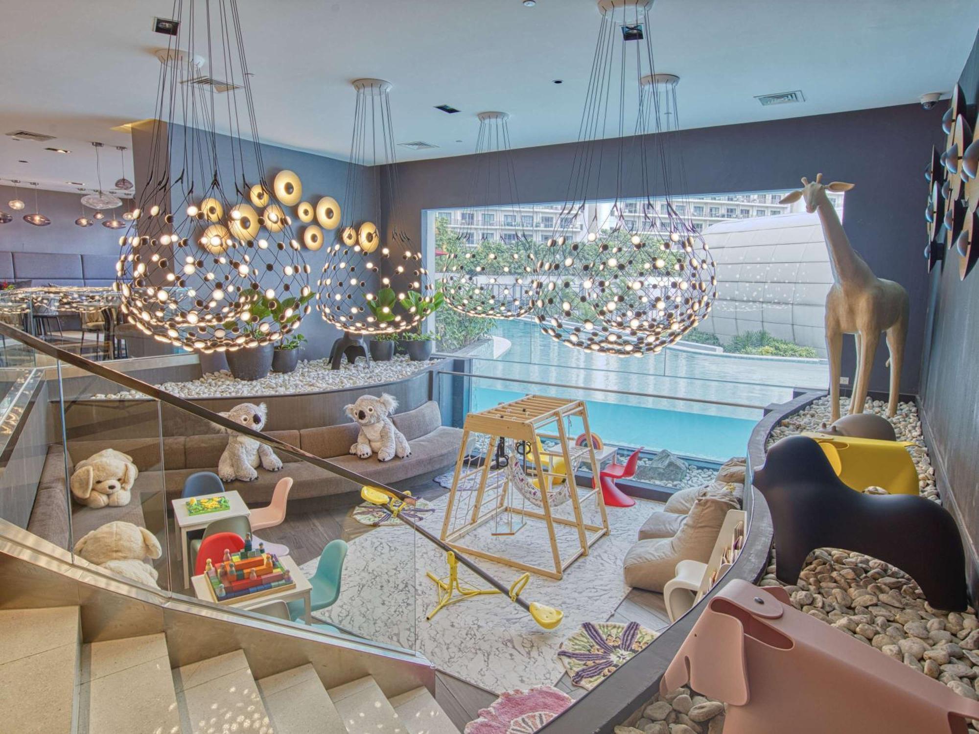 Novotel Suites Manila At Acqua Mandaluyong Exteriör bild