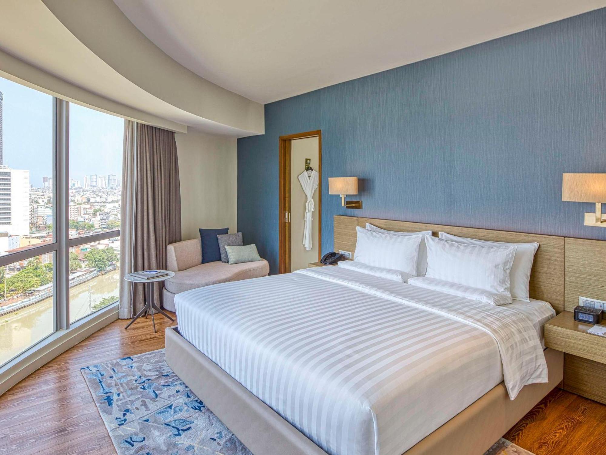 Novotel Suites Manila At Acqua Mandaluyong Exteriör bild