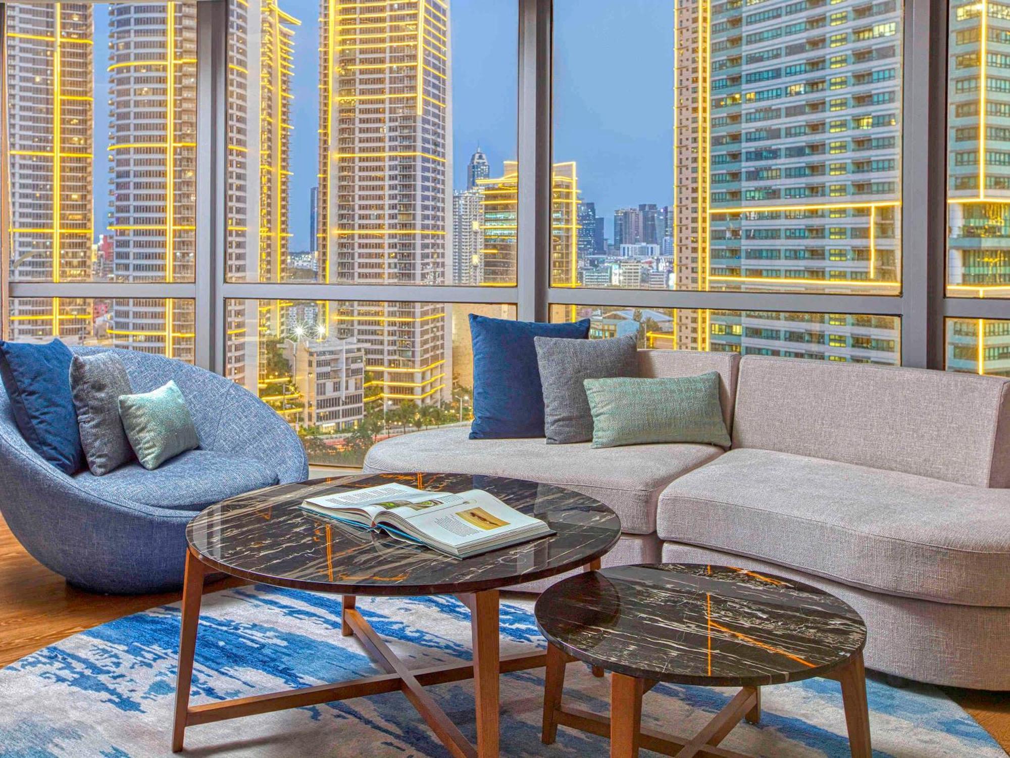 Novotel Suites Manila At Acqua Mandaluyong Exteriör bild