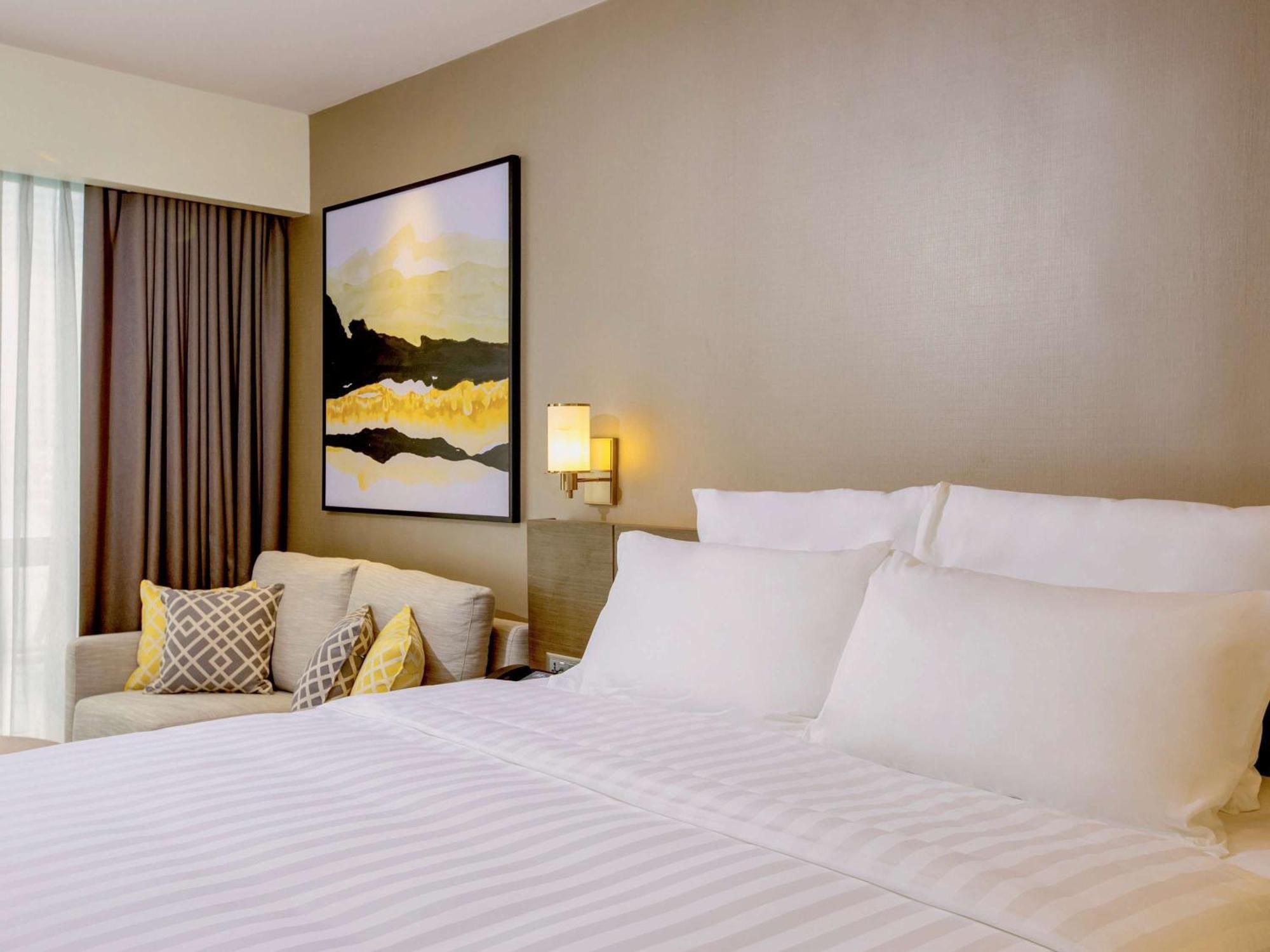 Novotel Suites Manila At Acqua Mandaluyong Exteriör bild